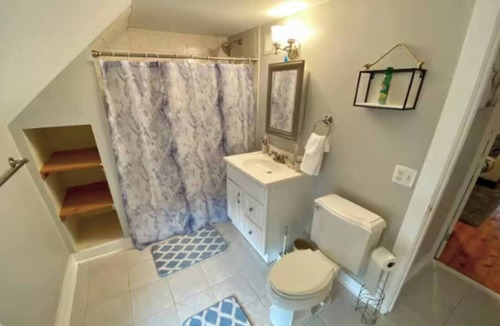 Killington House | Killington Mountain Farmhouse-5 min to Skiing
