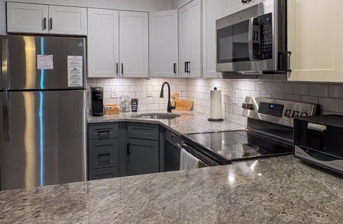 Killington Apartment | Killington resort: Walk to Mountain, Biking & Pool