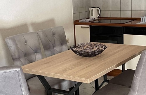Stobrec Apartment | Kinderfreundliches Appartement mit Garten by Interhome