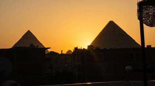 Al Haram House | King Badr pyramids