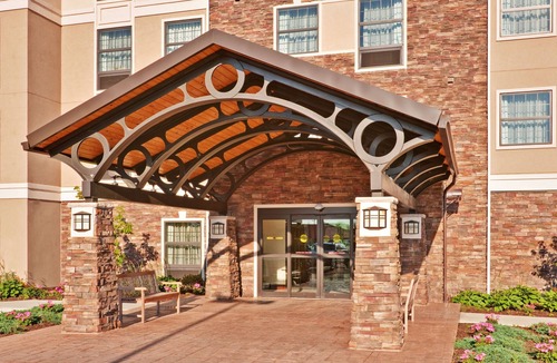 West Seneca Apartment | King Bed 1-BR Suite w/Kitchen Near Buffalo