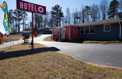 Jonesboro Apartment | King Bed Accessible|Jonesboro
