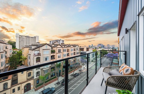 Bankers Hill Apartment | King Bed & Rooftop Views Prime Bankers Hill near Balboa Park