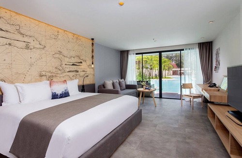 Khuekkhak Resort | King bed+Sofa bed Pool Access Room (PA5)