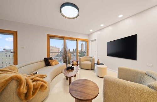 Jerusalem City Centre Apartment | King David Residence 3BDR - ApartHotels