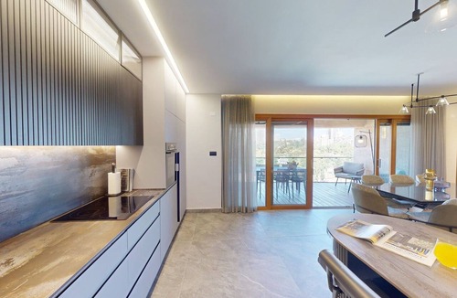 Mamilla Apartment | ♦KING DAVID RESIDENCES♦3 Bdrs♦3 Bths POOL/GYM/PARKING