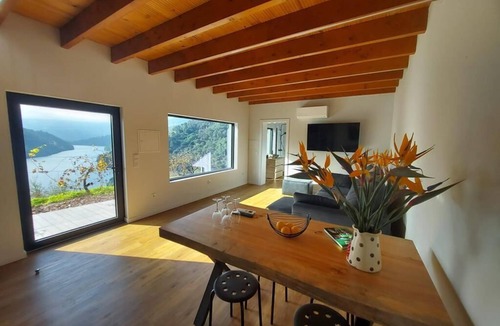 Ribadouro House | King Deluxe Studio