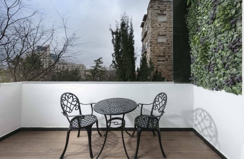 Jerusalem City Centre Apartment | King George Deluxe Suite