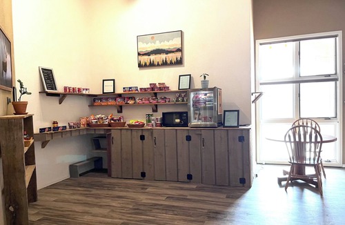 Granby Condo | King Hotel-Style Studio Near W RMNP + Pool & Hot Tubs