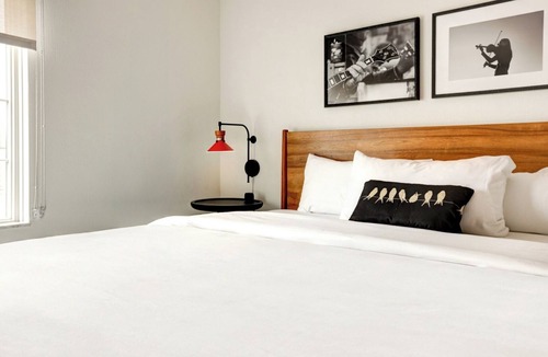 Lexington Hotel | King Junior Central, Elwood Escape, Bourbon Trail Access