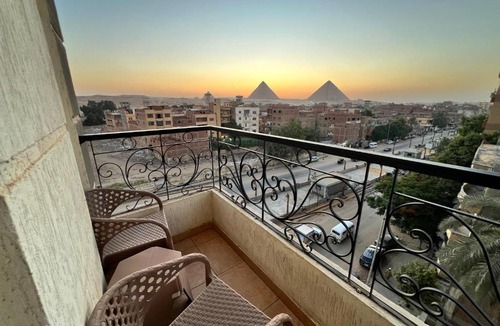 Kafrat al Jabal Hotel | King Khafren Pyramids View Palace