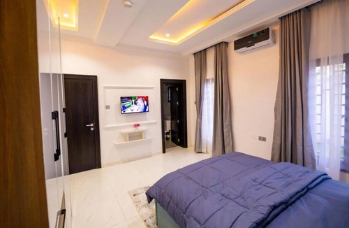Abuja Hotel | King Melody Hotel