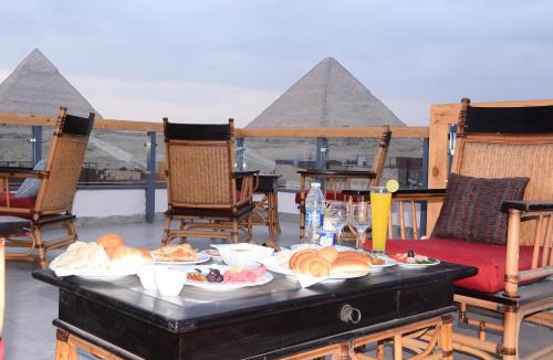 Kafrat al Jabal Hotel | King pharaonic pyramids