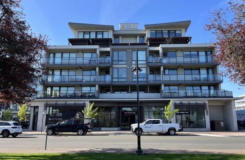 Sidney Condo | King's Balcony, Downtown Sidney, New spacious 2 bedroom condo, 90 day minimum.