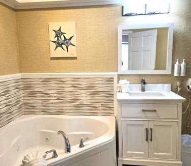 Kennebunk Hotel | King's Port Inn