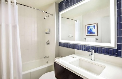 East Cambridge Hotel | King Size & Balcony Unit | Near Harvard & MIT