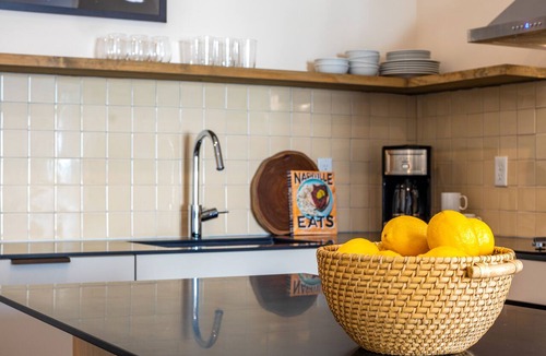 Buena Vista Apartment | King Studio + Record Player | Walkable Germantown | Conway by AvantStay