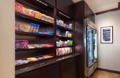Historic District - North Apartment | King Studio w/Atrium View | Gym + Free Breakfast