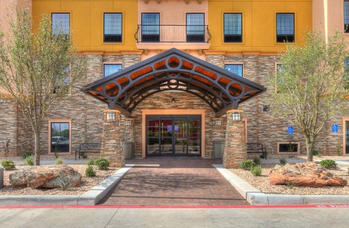 Lubbock Condo | King Suite. Free Breakfast Buffet. Near Texas Tech University!