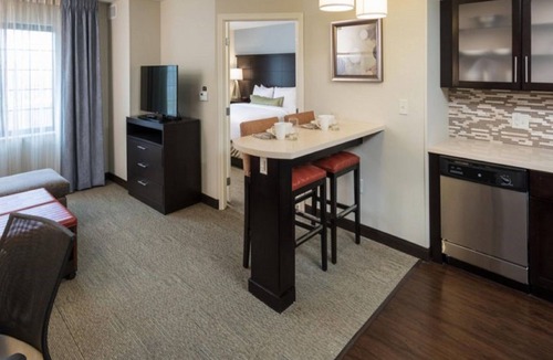 Wichita Falls Apartment | King Suite w/Fitness Center | Business Travelers