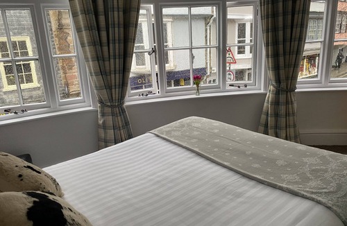 Totnes Hotel | King William IV