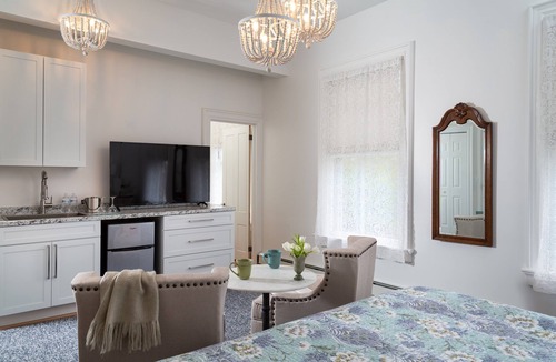 Top of the Hill Apartment | King with Kitchenette and Fireplace, Private Bath, Parking, Walk to all