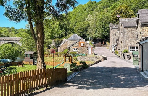 Torrington Cottage | Kingfisher Cottage - HSM