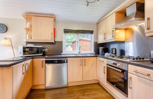 Churchill House | Kingham Lodge