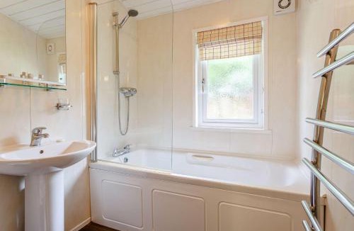 Churchill House | Kingham Lodge