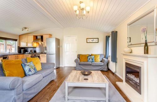 Churchill House | Kingham Lodge