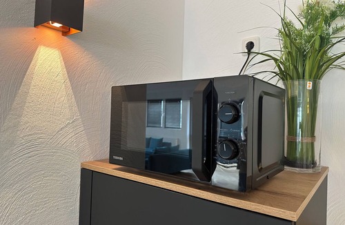 Euskirchen Apartment | KingSize Bed, two SofaBed, Full Kitchen, WorkSpace 650MBit, Netflix, Centrum,