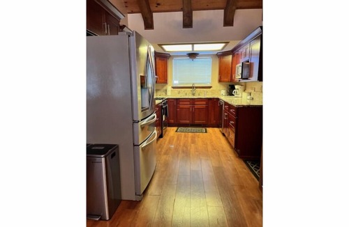 Kingswood Estates House | Kingswood West, 5mi Northstar,18mi Palisades , Near lake