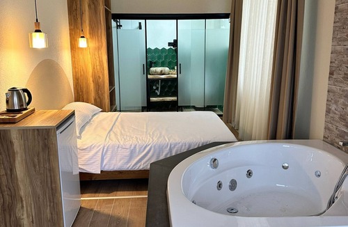 Suleymanpasa Hotel | Kingway Suite