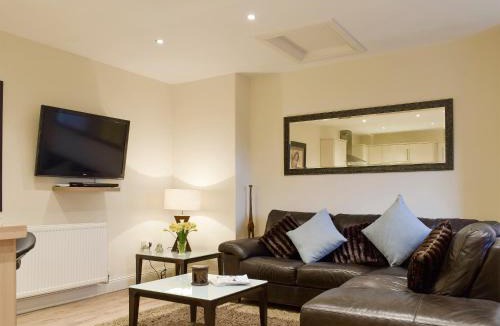 Dunfermline House | Kinneddar Cottage