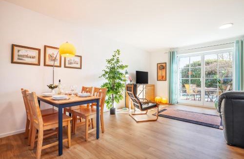 Borzow House | Kira