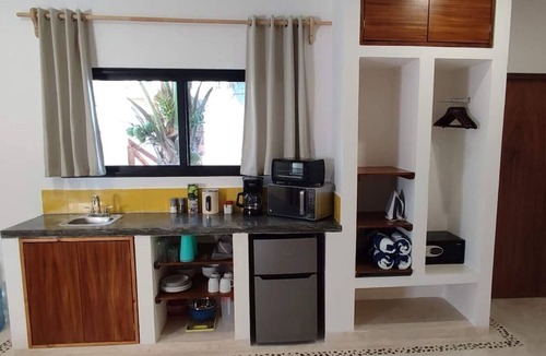 Isla Holbox Apartment | Kitchenette,Sleeps 4, Beach 1 Block, Starlink, c5