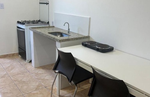 Monte Mor Apartment | Kitnet com Vaga de Garagem e Ótimo Custo-Benefício