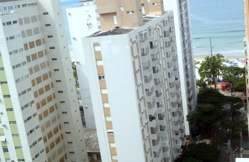 Barra Funda Apartment | kitnet with air conditioning in Pitangueiras.