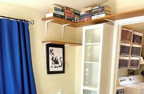 Cane Beds Cottage | Kitty Cottage: Quiet Oasis Cabin, Super Fast Wi-fi