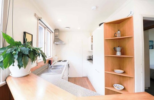 Queenstown House | - Kiwi Batch - Easy Walk To Town - Hot Tub -