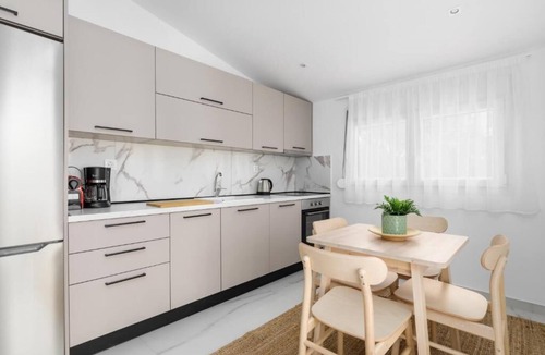Perea Apartment | Kiwi by halu