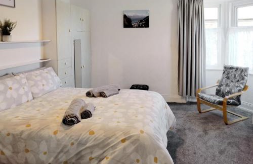 Amble House | Kiwi Corner