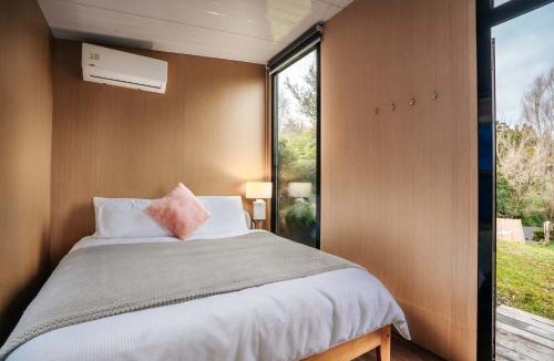 Waitoki House | Kiwi Farm Cabin 2 by Tiny Away
