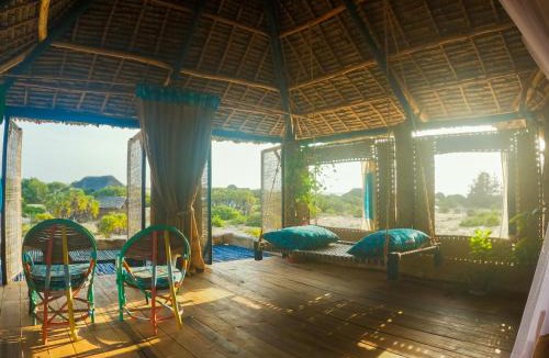 Lamu Hotel | Kizingo Beach Eco Lodge