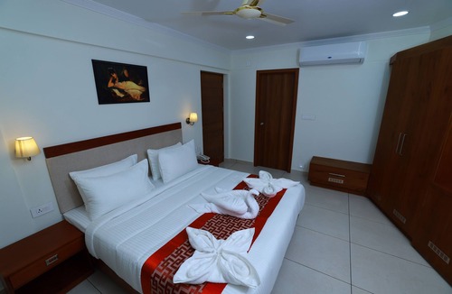 Thampanoor Hotel | Kkm International