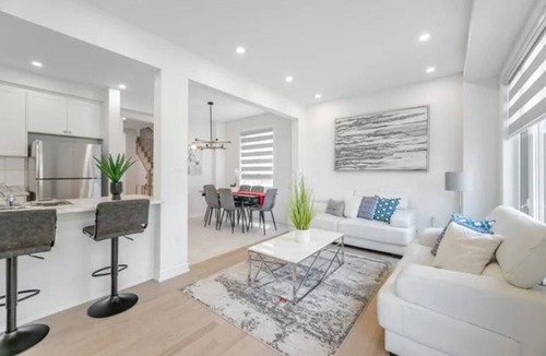 Vaughan House | Kleinburg/Vaughan/Brand New/Contemporary/Cozy+ 4 Bedroom/Near Airport/Hwy 427.