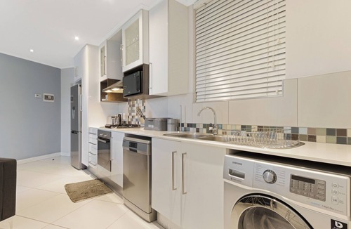 Greater Johannesburg Metropolitan Area Apartment | KMG Apartments at The Apex