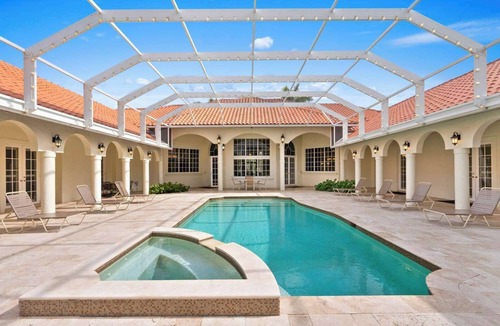 Rural Estates House | Knickerbocker 9 Suites |Pool, Hot Tub & Ping Pong