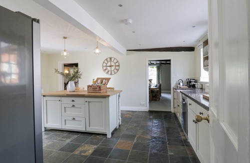 Ipswich Cottage | KNIGHTS FARM, pet friendly, character holiday cottage in Harkstead