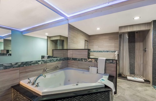 Ogontz Campus Hotel | Knights Inn Philadelphia